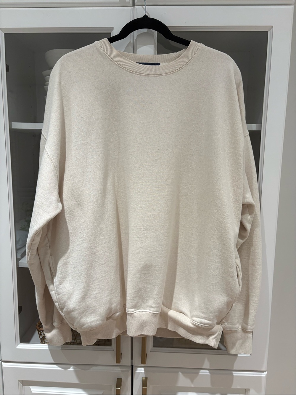 Brandy Melville one size Cream Crewneck Sweatshirt with pockets